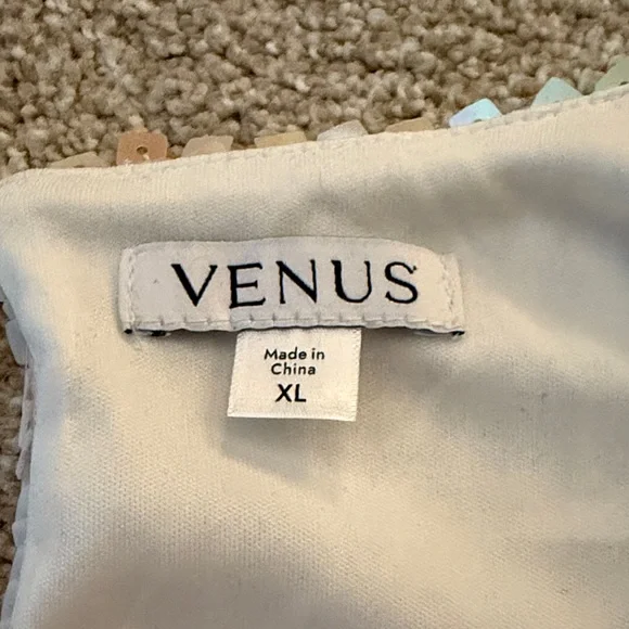 Venus Iridescent Sequin Crop Top - Picture 4 of 7